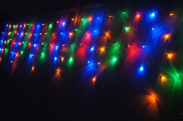 led icicle string lights outdoor