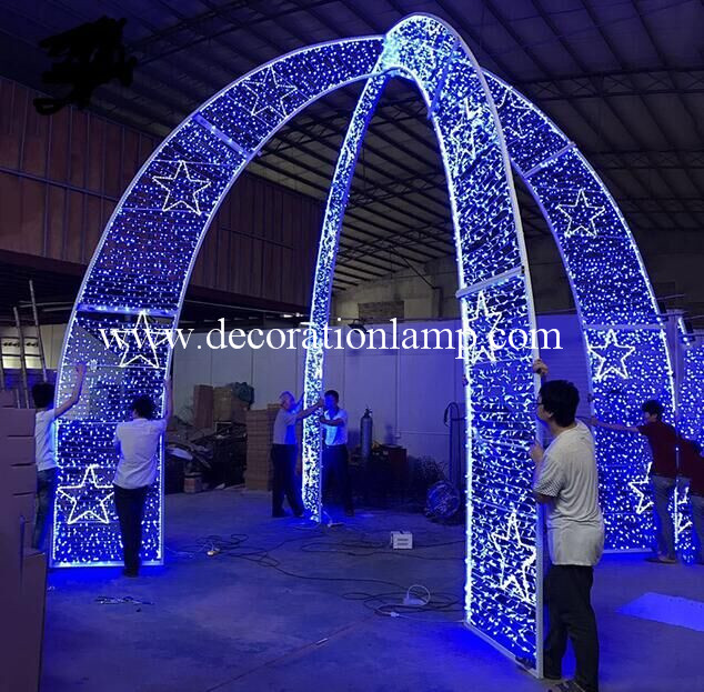 large outdoor christmas light arch
