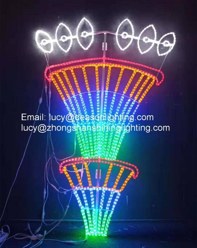 pole mount street motif light