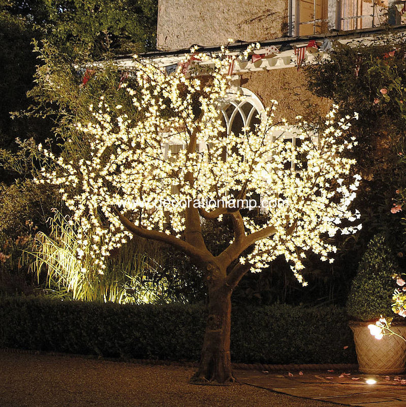 outdoor tree lights