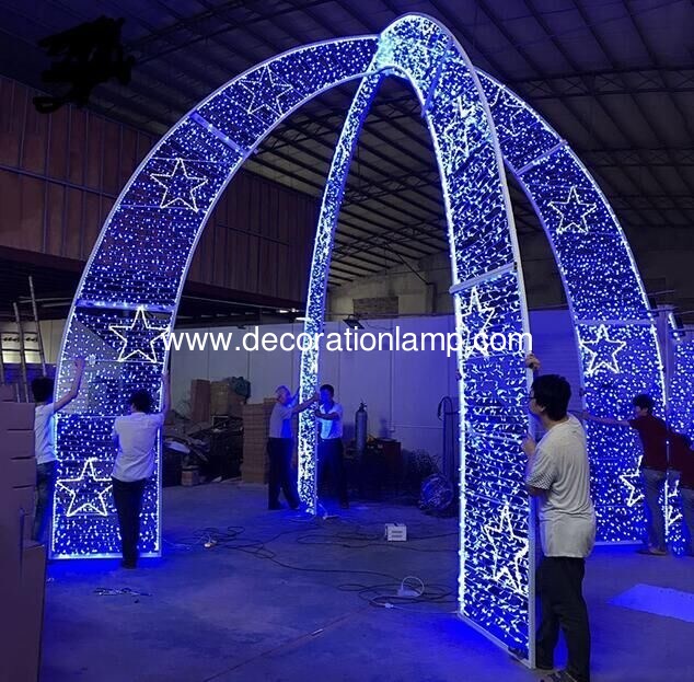 large outdoor christmas light arch