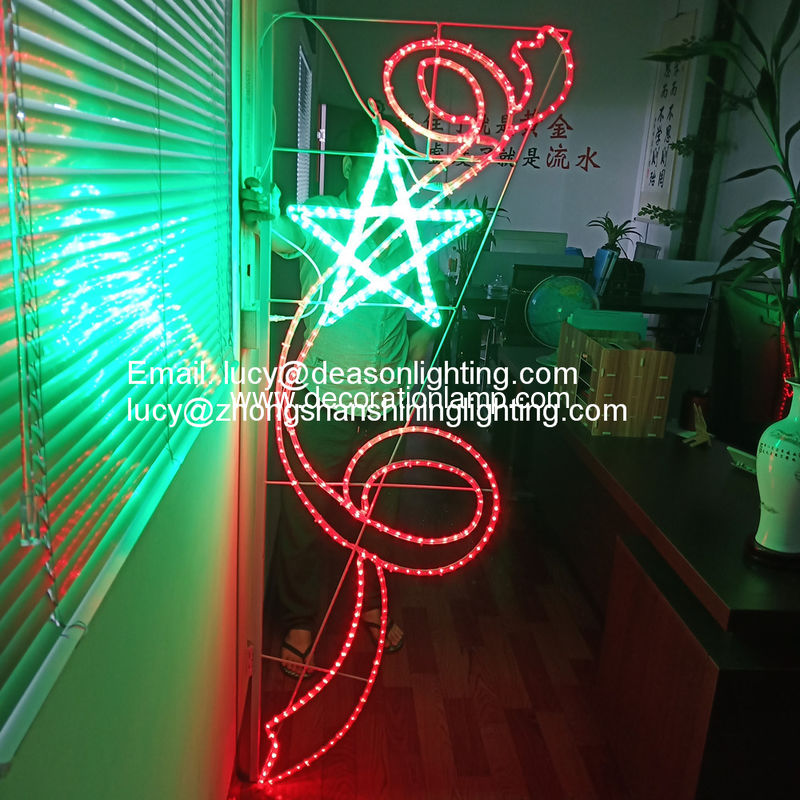 christmas pole mounted motif light