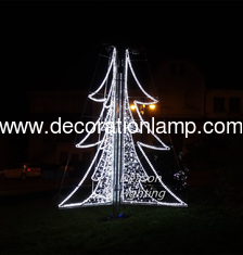 Pole mounted led christmas tree decoration