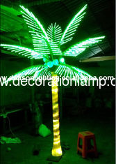 palmera artificial con luces