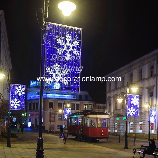 snowflake commercial street light pole decorations