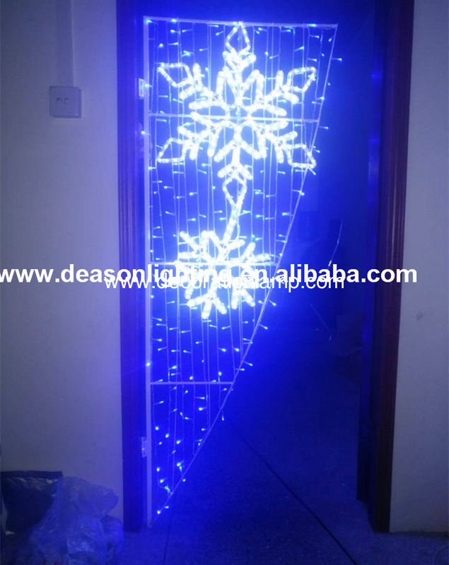 Outdoor holiday lighting Christmas street light decoration